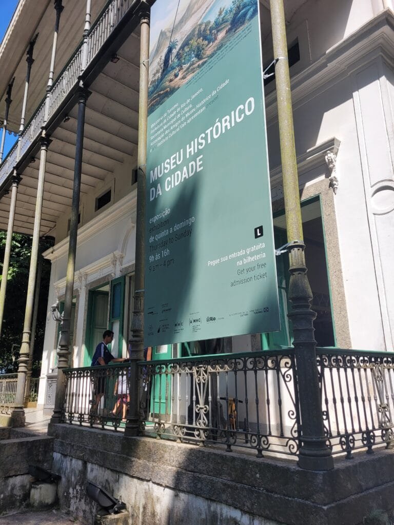 Fachada do Museu Histórico da Cidade na Gávea com horário de funcionamento