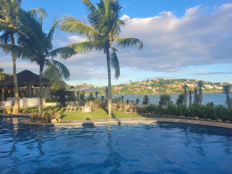 Hotel Villa Raphael em Búzios com vista para o mar na Praia da Ferradura