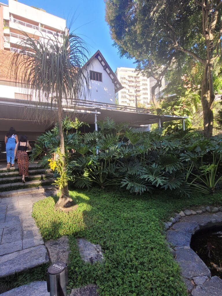 Museu Eva Klabin: Guia Completo para Visitar a Casa Museu na Lagoa (Entrada Gratuita) 5 Área externa da Casa Museu Eva Klabin na Lagoa