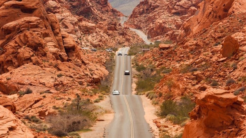 Viagens Rodoviárias Crescem 33% no Primeiro Semestre do Ano e Movimentam o Turismo Nacional** 1 pexels vasilis karkalas 155349971 21830589