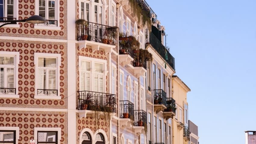 Cultura e Etiqueta no Brasil: Uma Guia Prática 1 52172709228 77e050755b b