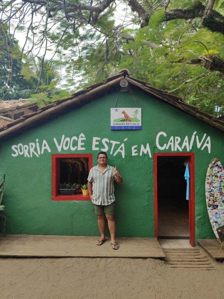 Placa sorria você está em Caraíva na vila de Caraíva Bahia