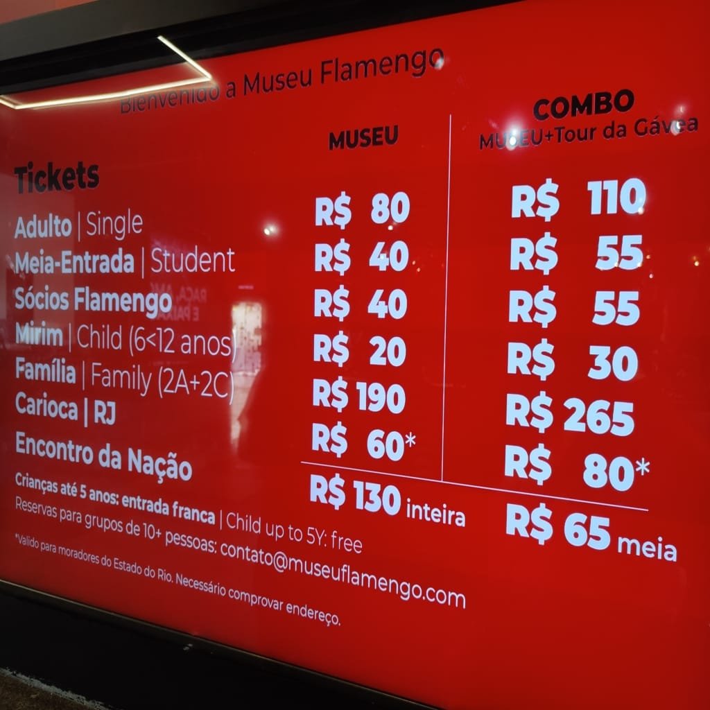 Painel de ingressos e preços do Museu do Flamengo em 2025, com valores atualizados para diferentes categorias e combos.