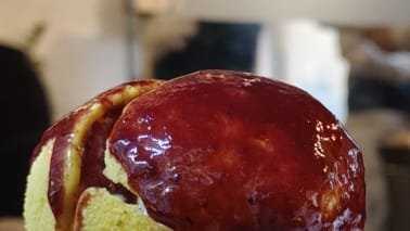 Sobremesa Limone do restaurante Da Marino, em Ipanema, com calda cítrica e folhas frescas