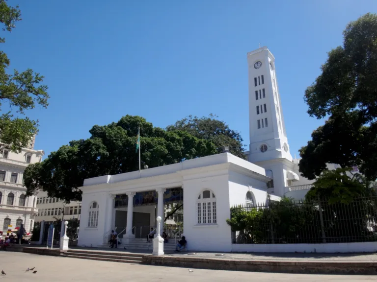 Edifício Touring no Rio de Janeiro: o prédio histórico que virou o novo polo gastronômico da Praça Mauá (2026) 10 Edifício Touring Rio de Janeiro, prédio histórico art déco na Praça Mauá