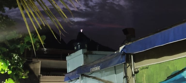 🎉 Eventos Gratuitos no Rio e Niterói: Guia Completo de 06, 07 e 08 de Fevereiro de 2026 14 Eventos noturnos no Rio de Janeiro com o Cristo Redentor ao fundo