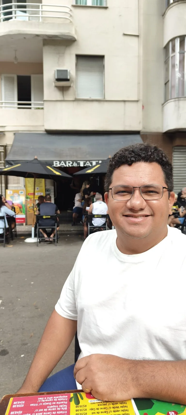 Bar da Tati vale a pena? Preços, experiência real e dicas (Comida di Buteco 2026) 13 bar da tati copacabana rio de janeiro comida di buteco 2026 ambiente externo e experiencia