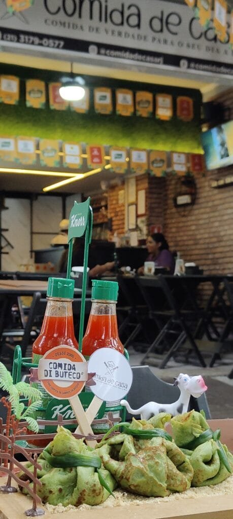 petisco popeye atolado comida de casa comida di buteco 2026 trouxinha de espinafre com costela e aipim