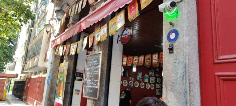 Baixo Gago em Laranjeiras no Rio de Janeiro durante o Comida di Buteco