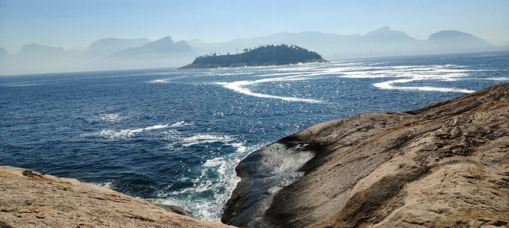 Passeio às Ilhas Cagarras no Rio de Janeiro