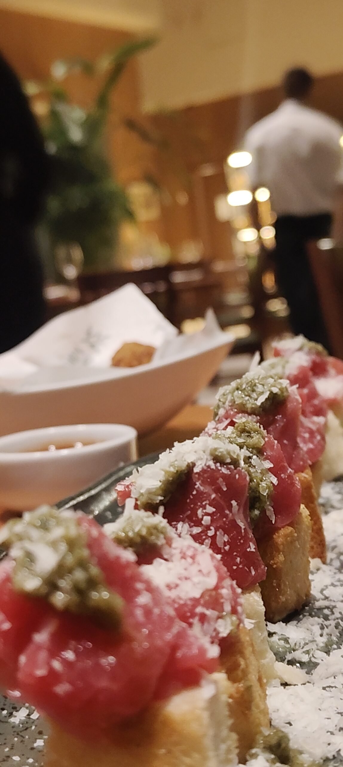 Restaurante São Miguel em Botafogo vale a pena? Nossa experiência e quanto gastamos 9 Toast de carpaccio servido no Restaurante São Miguel, em Botafogo, Rio de Janeiro.